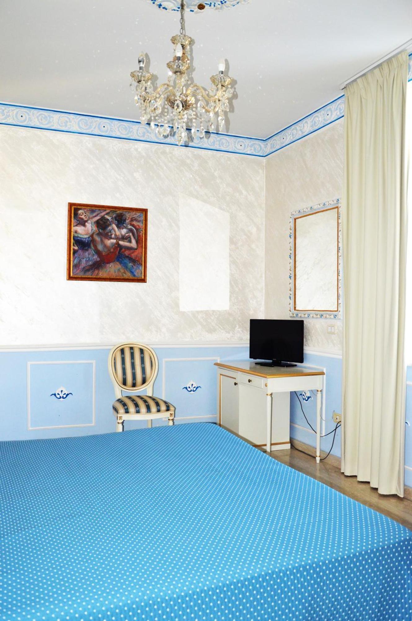 Nouvel Hotel Des Bains Pesaro Værelse billede