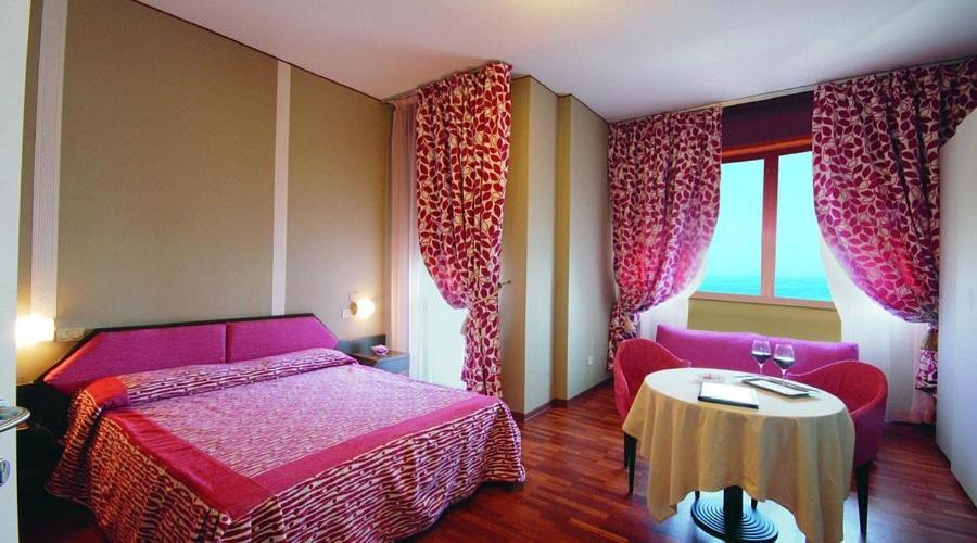 Nouvel Hotel Des Bains Pesaro Eksteriør billede