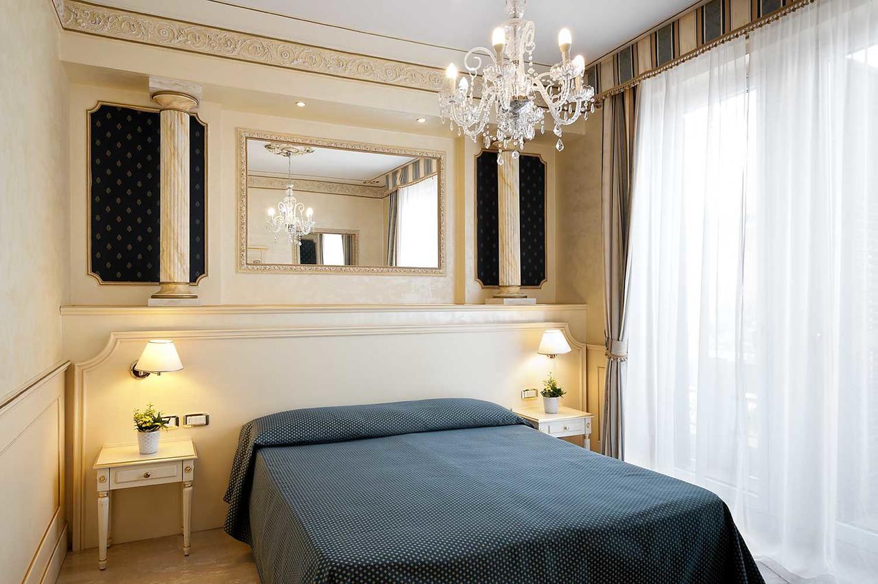 Nouvel Hotel Des Bains Pesaro Eksteriør billede